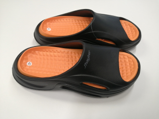 MEDISTYLE Pantofel pánský černý J'Hayber BACON BLACK 5ZA51372/200